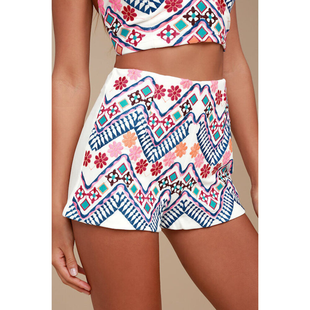 Lulus Rhythm Is Gonna Get You Embroidered White Shorts - Size S